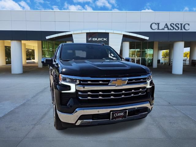 Used 2024 Chevrolet Silverado 1500 LTZ RWD image 2