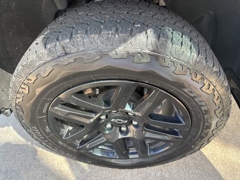 Used 2025 Chevrolet Silverado 1500 Custom Trail Boss w/ Turbomax Blackout Package image 21