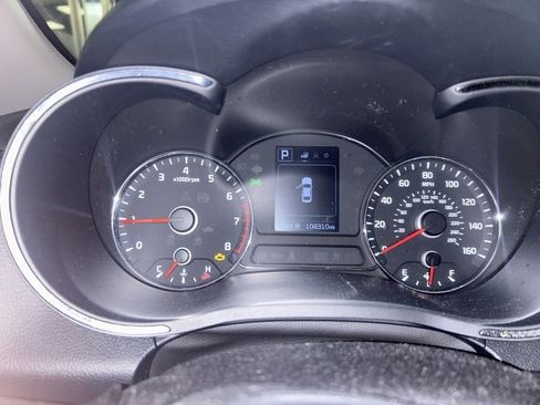 Used 2018 Kia Forte LX w/ LX Rear Camera Package image 9