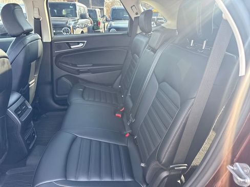 Used 2024 Ford Edge SEL w/ Convenience Package image 17