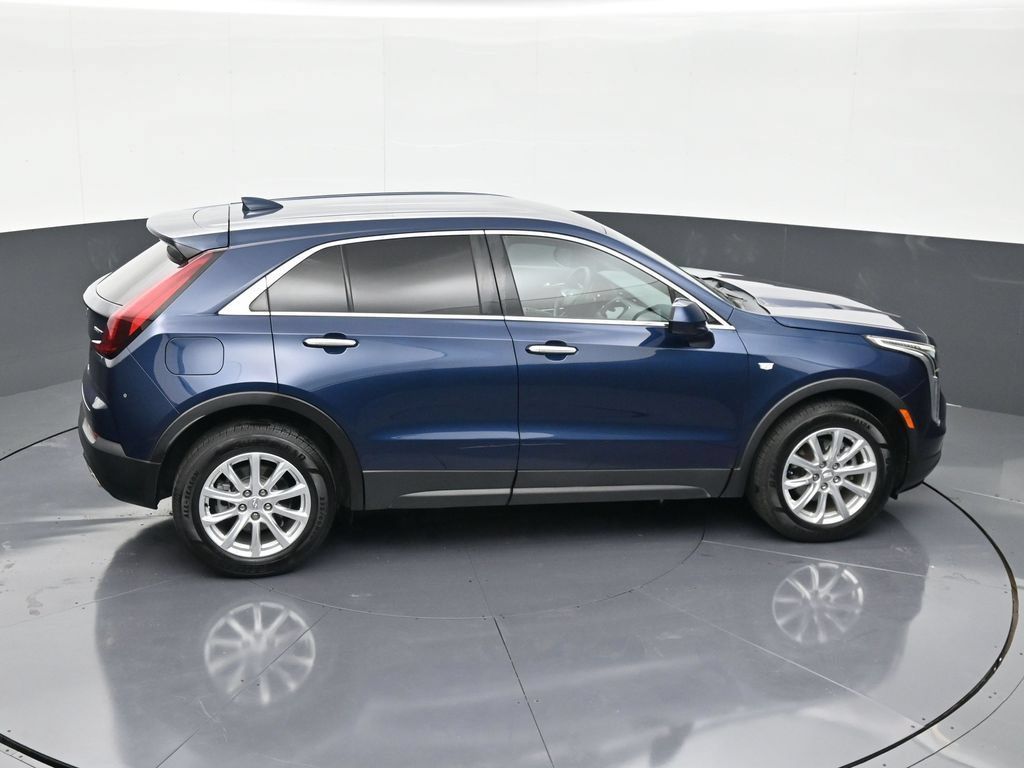 Certified 2021 Cadillac XT4 Luxury w/ Driver Awareness Package FWD image 17