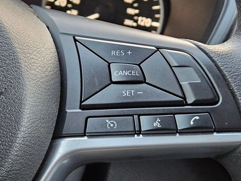 Used 2025 Nissan Altima 2.5 SV FWD image 24