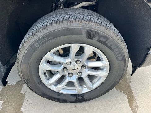 Used 2026 Chevrolet Silverado 1500 RST AWD/4WD image 10