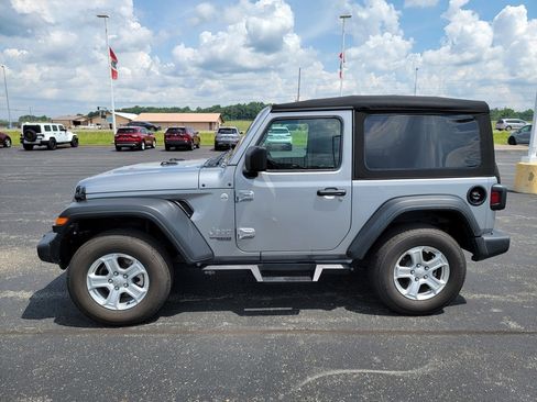 Used 2021 Jeep Wrangler Sport S image 16