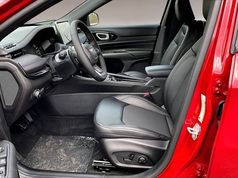 New 2026 Jeep Compass Latitude image 23