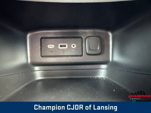 Used 2021 Chevrolet Equinox LS w/ LS Convenience Package FWD image 26