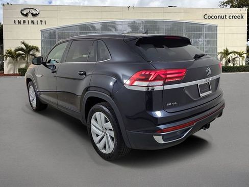 Used 2022 Volkswagen Atlas Cross Sport SE image 3