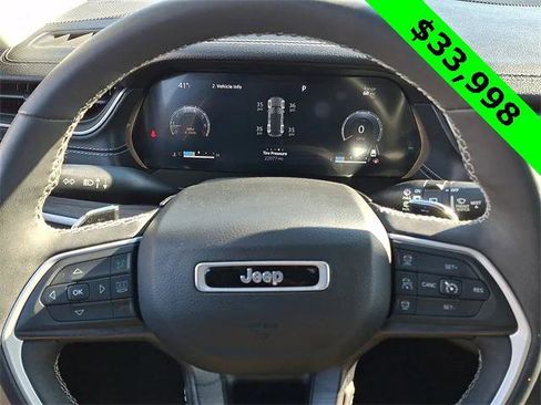 Certified 2023 Jeep Grand Cherokee Limited image 19