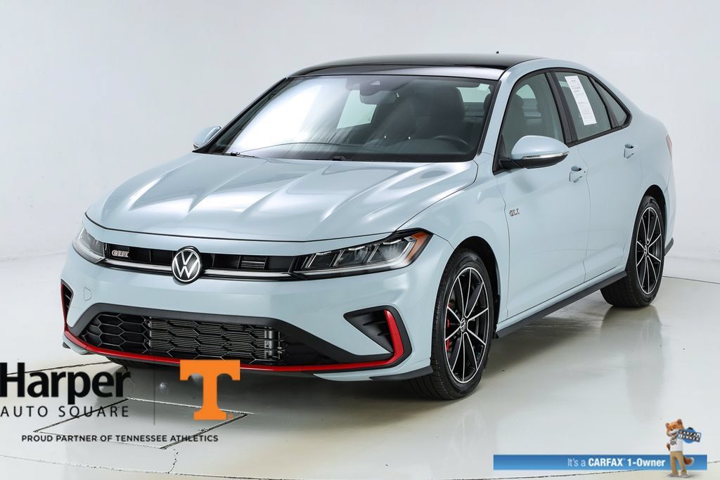 Used 2025 Volkswagen Jetta GLI Autobahn FWD image 38