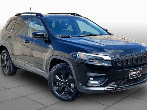 Used 2020 Jeep Cherokee Latitude Plus AWD/4WD image 3