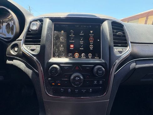 Used 2017 Jeep Grand Cherokee Limited w/ Luxury Group II RWD image 19