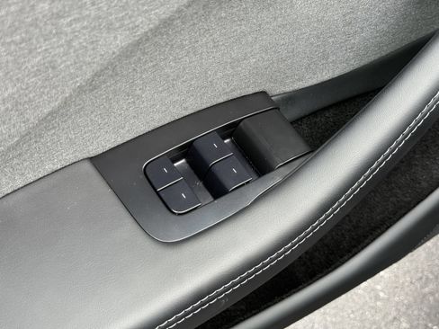 Used 2025 Tesla Model 3 Long Range RWD image 21