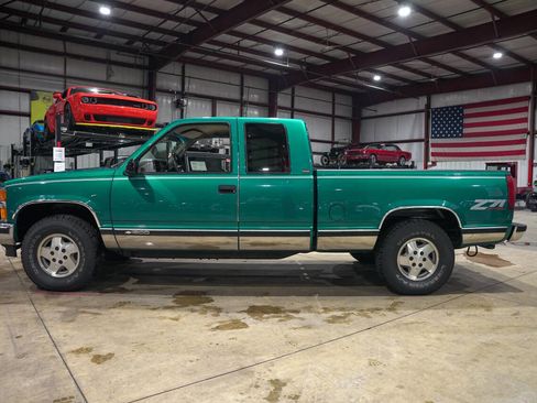 Used 1995 Chevrolet Silverado 1500 K1500 Silverado 2dr 4WD Extend image 4