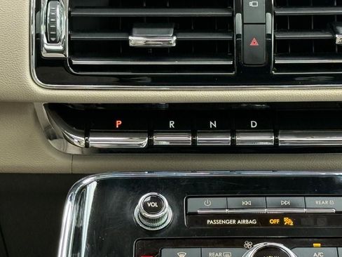 Used 2024 Lincoln Navigator Reserve AWD/4WD image 14
