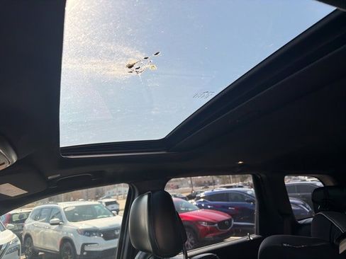 Used 2021 Jeep Grand Cherokee Limited image 6