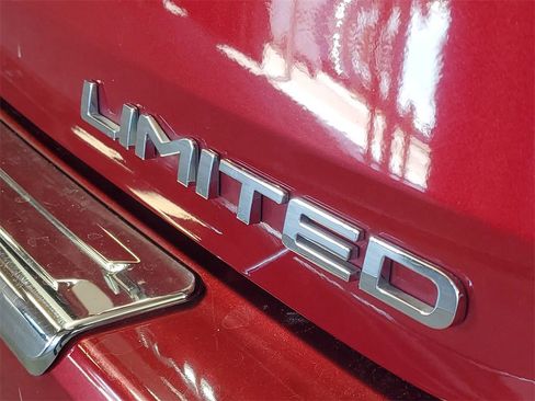 Used 2022 Toyota Highlander Limited image 6