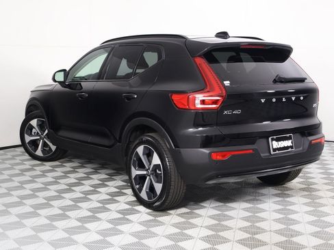 Certified 2026 Volvo XC40 B5 Plus AWD/4WD image 2