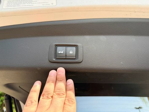 Used 2022 Mitsubishi Outlander SE FWD image 14