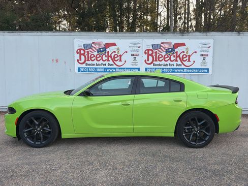 Used 2023 Dodge Charger SXT w/ Blacktop Package image 7
