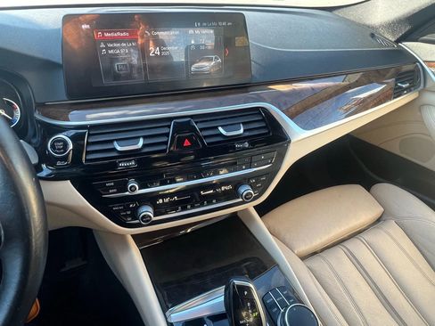 Used 2017 BMW 530i 530i Sedan 4D w/ Premium Package image 19