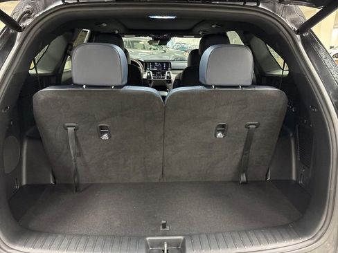 Used 2023 Kia Sorento SX Prestige image 13