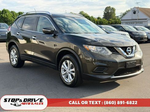 Used 2015 Nissan Rogue SV w/ SV Premium Package AWD/4WD image 3