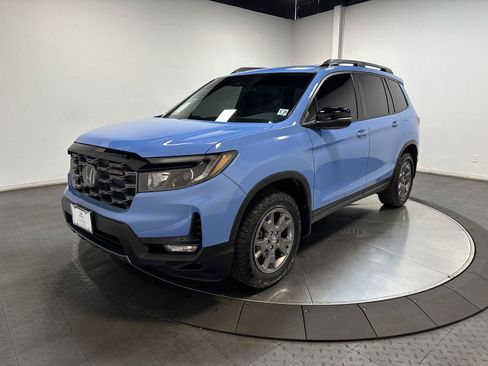 Certified 2024 Honda Passport TrailSport image 1