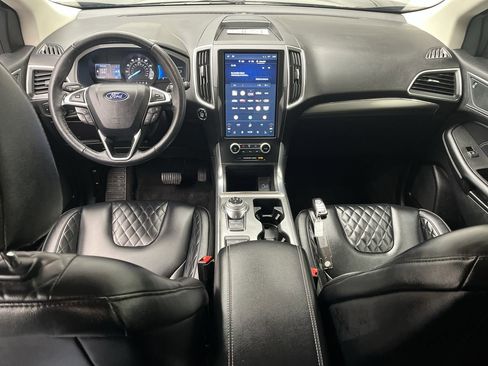 Certified 2024 Ford Edge Titanium image 4