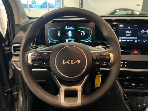Used 2023 Kia Sportage LX AWD/4WD image 11