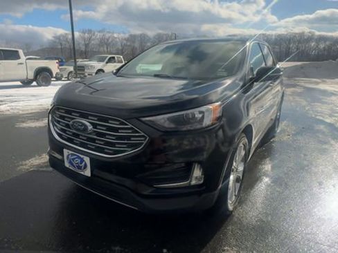 Used 2023 Ford Edge Titanium image 4