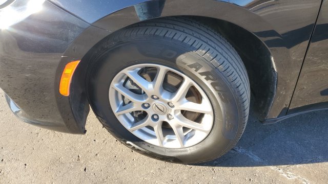 Used 2024 Chrysler Pacifica Touring-L FWD image 4