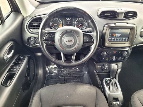 Used 2020 Jeep Renegade Altitude image 9