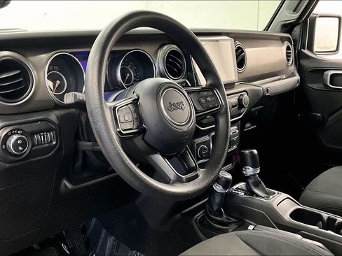 Used 2020 Jeep Gladiator Sport w/ Trailer Tow Package image 13