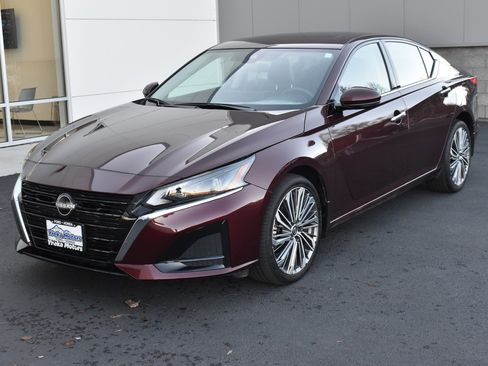 Used 2024 Nissan Altima 2.5 SL image 12