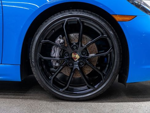 Certified 2024 Porsche 718 Cayman w/ Premium Package RWD image 18