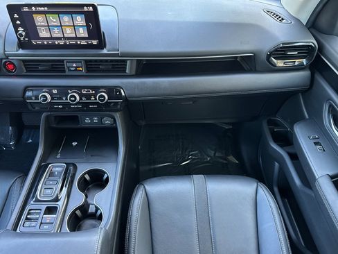 Used 2025 Honda Pilot EX-L image 28