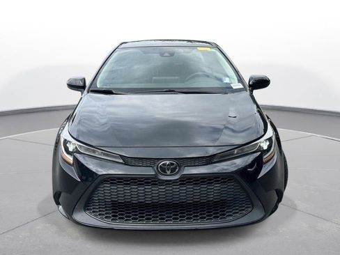 Used 2021 Toyota Corolla LE FWD image 3