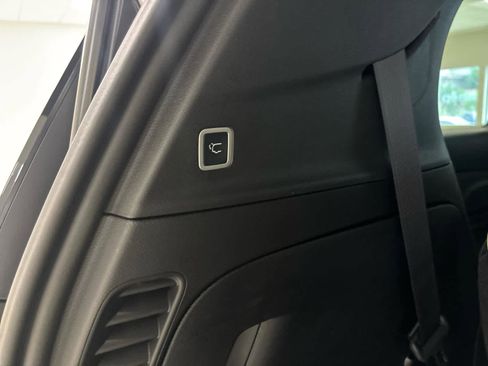 New 2026 Chrysler Pacifica Limited w/ S Appearance Package image 13