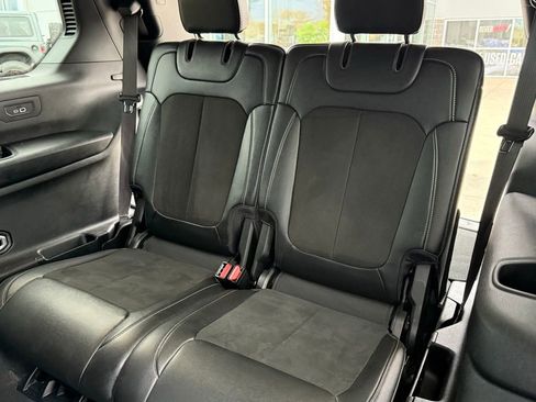 Used 2024 Jeep Grand Cherokee L Laredo image 26