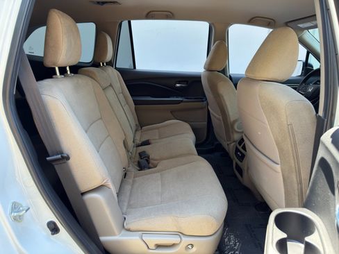 Used 2021 Honda Pilot EX image 37
