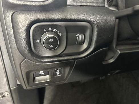 Used 2020 RAM 1500 Big Horn AWD/4WD image 18