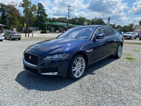 Used 2018 Jaguar XF Prestige image 7
