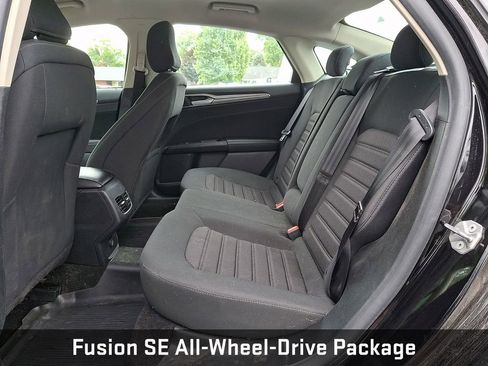 Used 2020 Ford Fusion SE AWD/4WD image 11