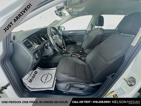 Used 2019 Volkswagen Golf S FWD image 19