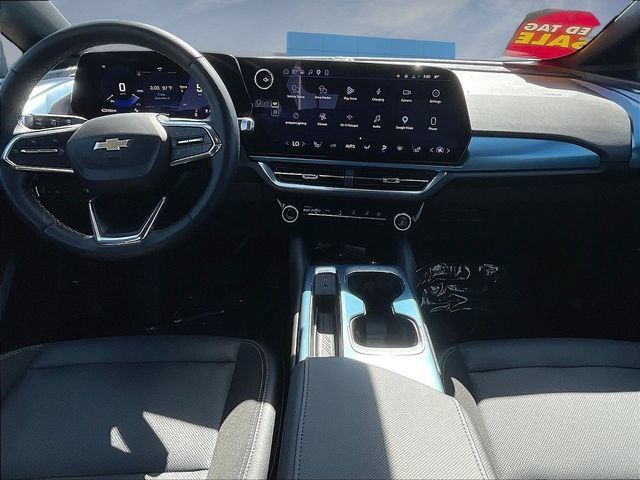 Certified 2024 Chevrolet Equinox EV LT FWD image 9