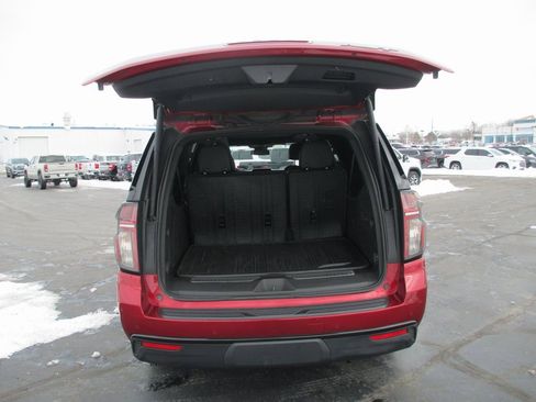 Used 2023 Chevrolet Suburban RST w/ Luxury Package image 8