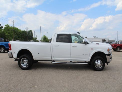 Used 2019 RAM 3500 Laramie AWD/4WD image 9