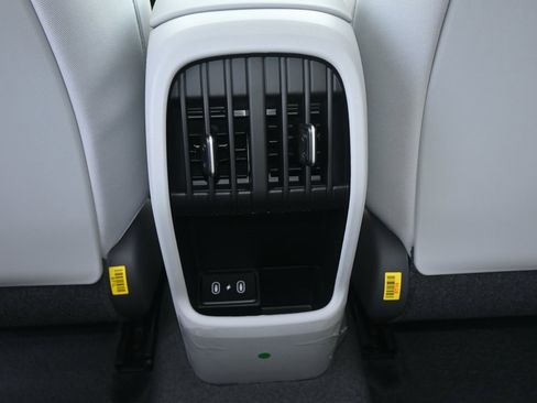 Used 2025 Hyundai Kona SEL image 12