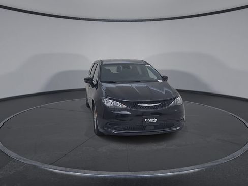 New 2027 Chrysler Pacifica LX FWD image 4