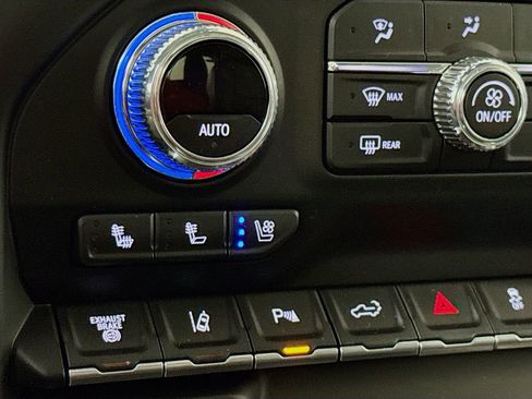 Used 2023 GMC Sierra 3500 Denali w/ Denali Ultimate Package image 19